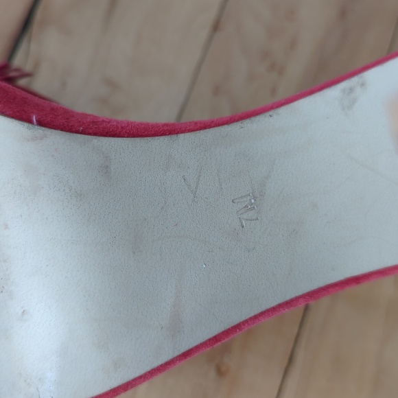 Steve Madden "Sassey" red fri de strappy heel - Picture 8 of 10